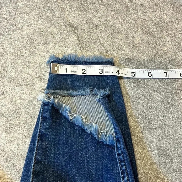 7 for all Mankind, The Ankle Skinny. Size 25. - Picture 3 of 11